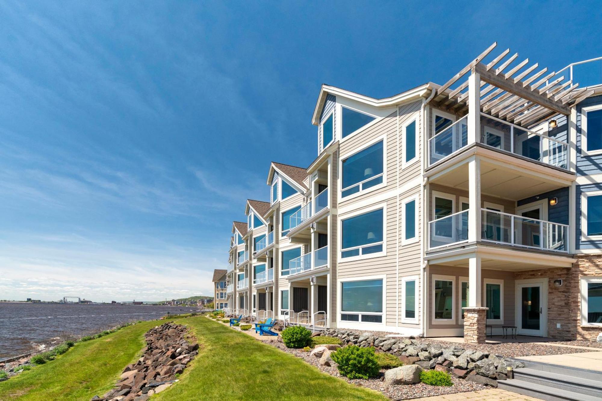 Beacon Pointe On Lake Superior 덜루스 외부 사진