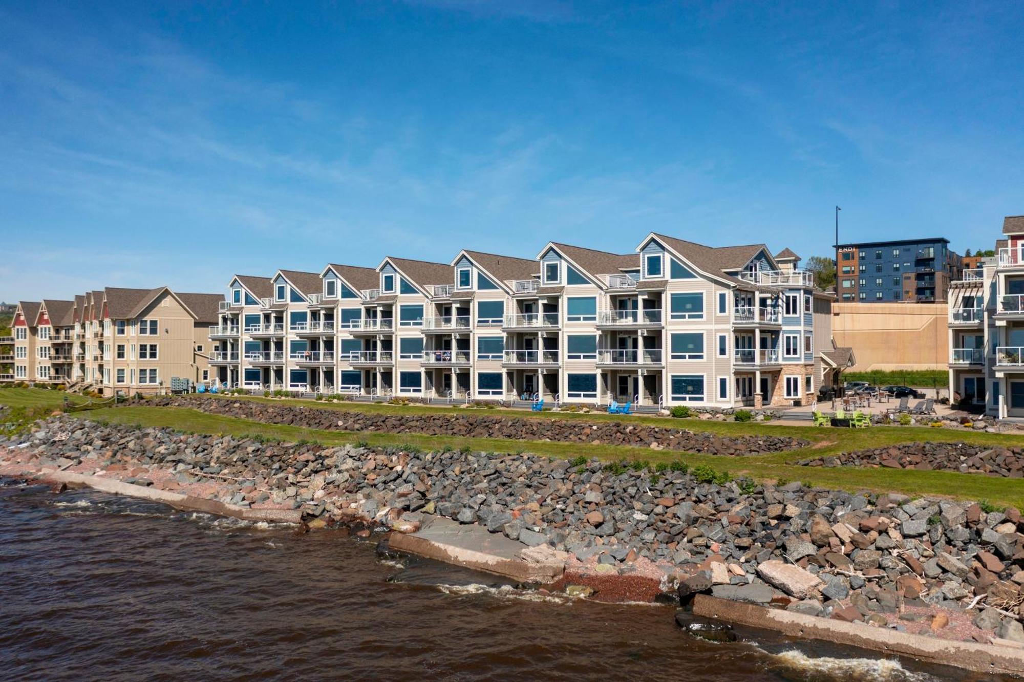 Beacon Pointe On Lake Superior 덜루스 외부 사진