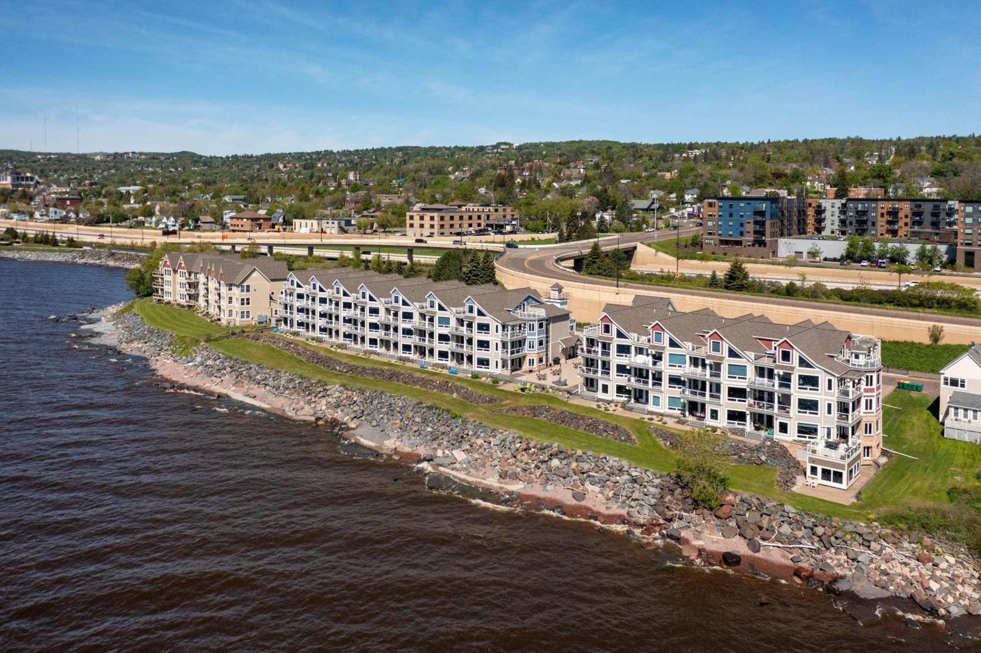 Beacon Pointe On Lake Superior 덜루스 외부 사진