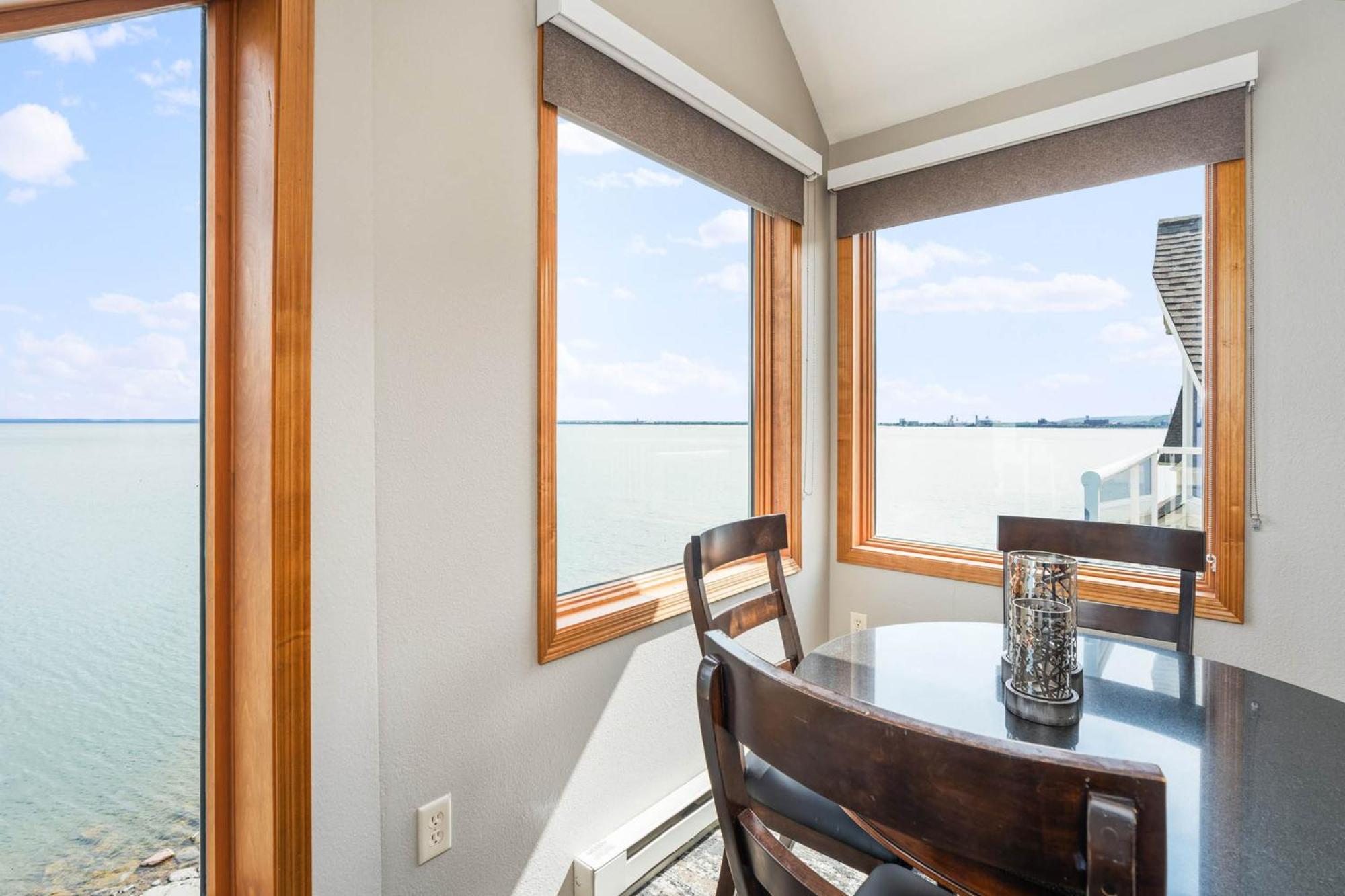 Beacon Pointe On Lake Superior 덜루스 외부 사진